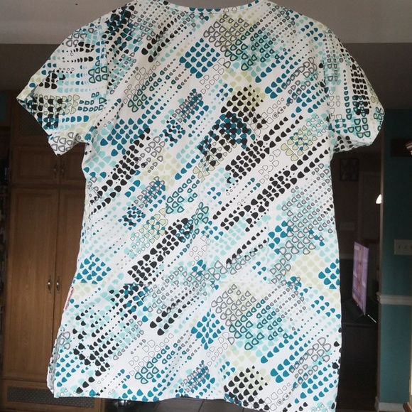 Gently used multi colored scrub top - Picture 4 of 4